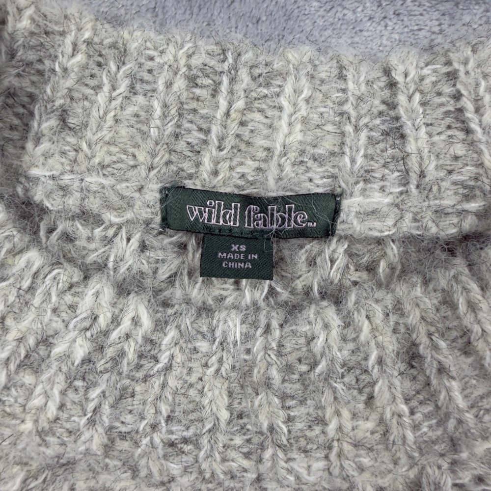 Wild Fable Womens Gray Cable Knit Sweater Crew Neck Relaxed Fit XS New - Picture 2 of 8